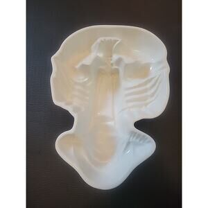 ICTC Vintage White Porcelain Lobster Mold From London
